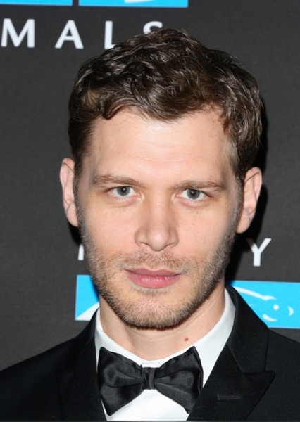 Joseph Morgan photo