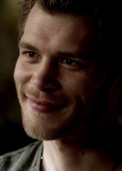 Joseph Morgan photo