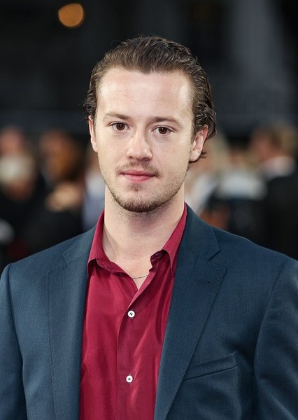 Joseph Quinn photo
