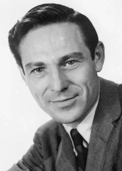 Joseph Wiseman photo