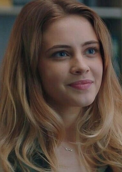 Josephine Langford photo