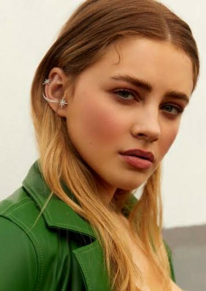 Josephine Langford photo