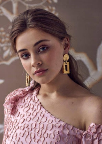 Josephine Langford photo