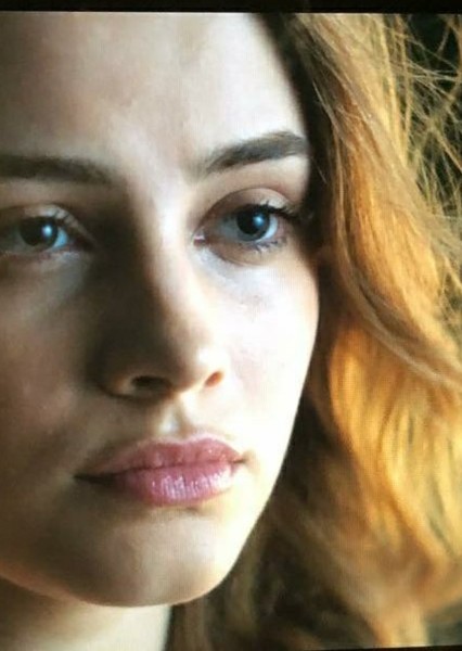 Josephine Langford photo
