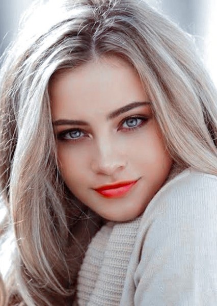 Josephine Langford photo
