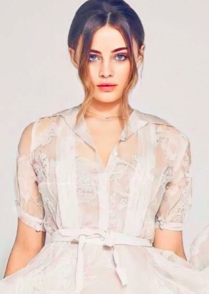 Josephine Langford photo
