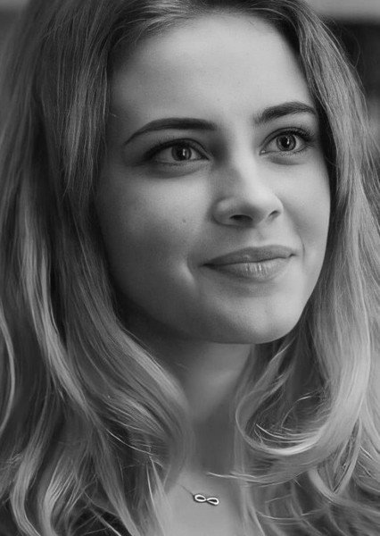 Josephine Langford photo