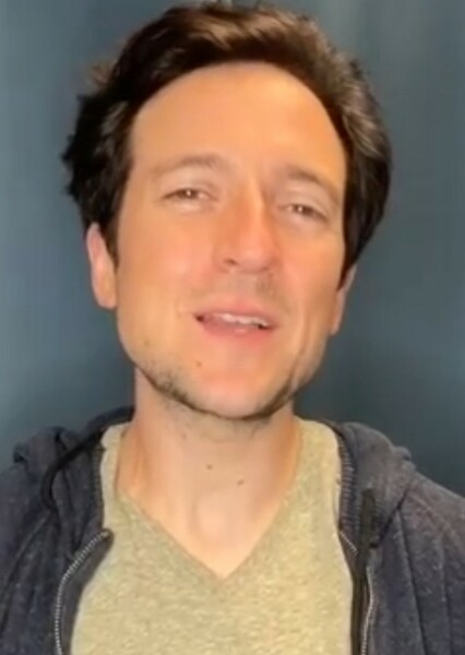 Josh Brener photo