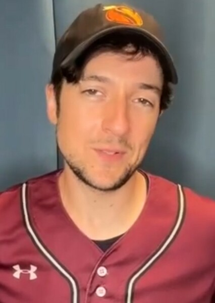 Josh Brener photo