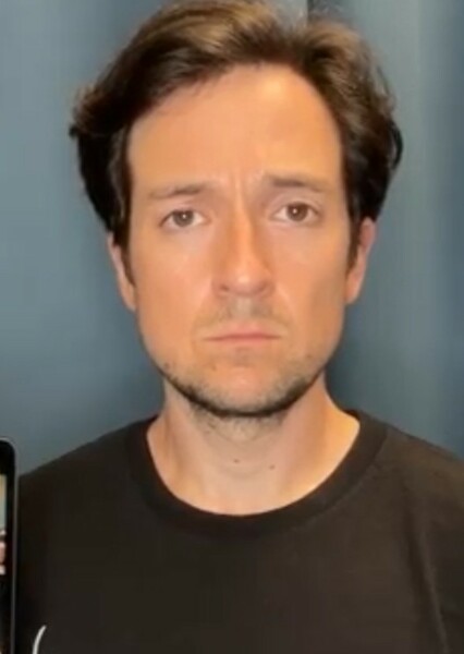 Josh Brener photo