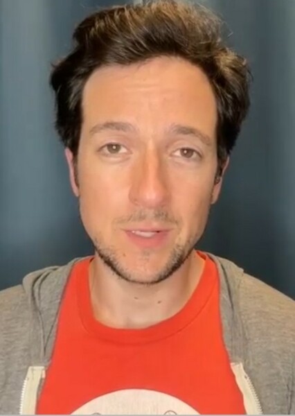 Josh Brener photo