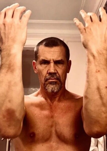 Josh Brolin photo