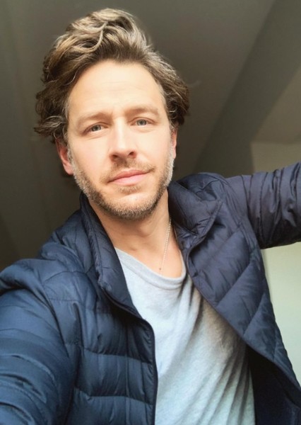 Josh Dallas photo