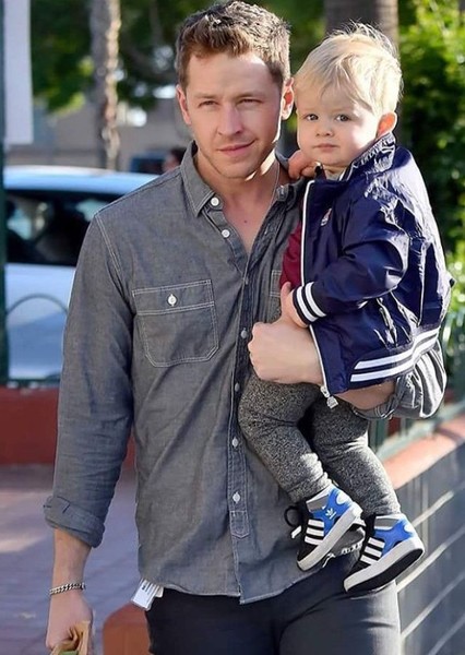 Josh Dallas photo