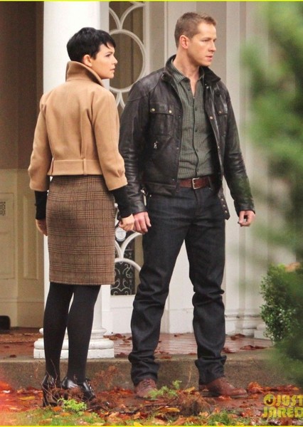 Josh Dallas photo