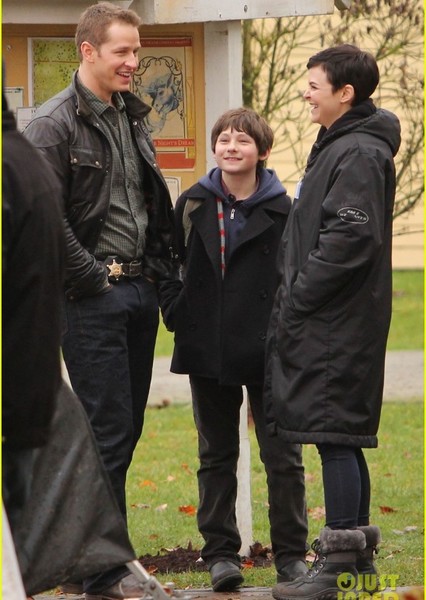 Josh Dallas photo
