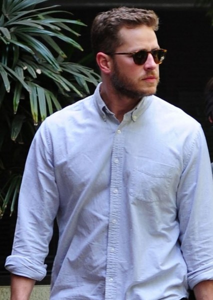 Josh Dallas photo