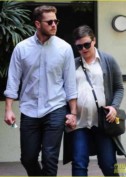 Josh Dallas photo