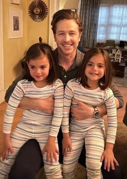 Josh Dallas photo