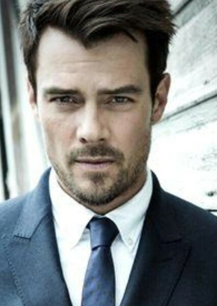 Josh Duhamel photo