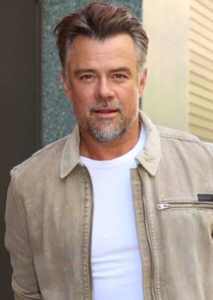 Josh Duhamel photo