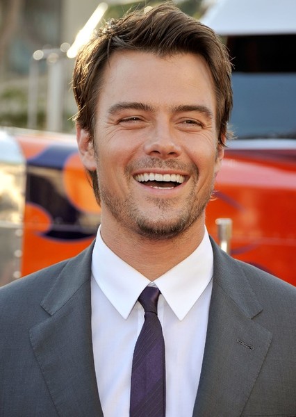 Josh Duhamel photo