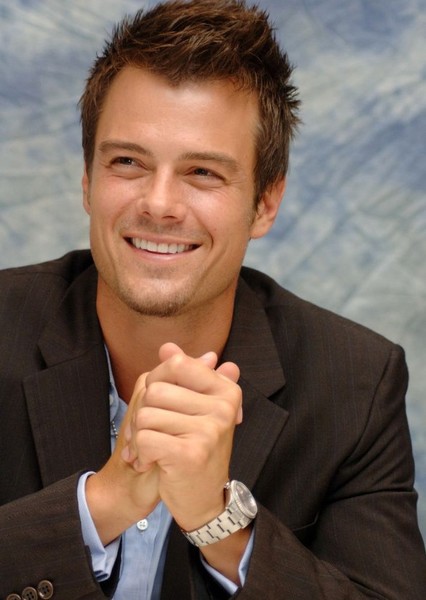 Josh Duhamel photo