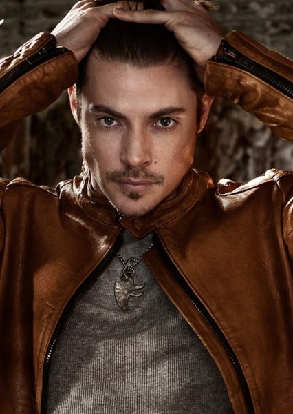 Josh Henderson photo