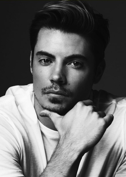 Josh Henderson photo