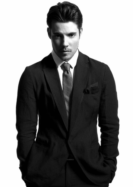 Josh Henderson photo