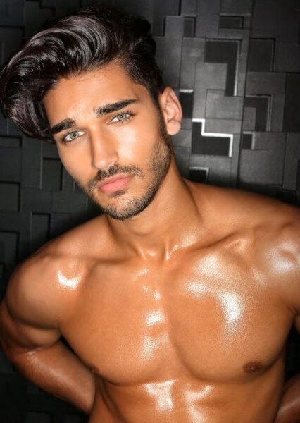 Josh Heuston photo