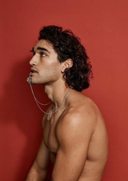 Josh Heuston photo
