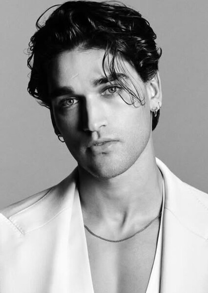 Josh Heuston photo