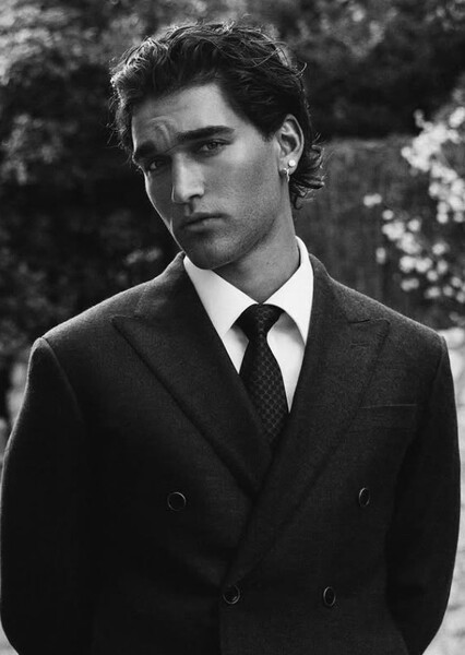 Josh Heuston photo