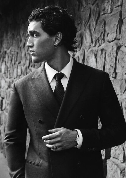 Josh Heuston photo