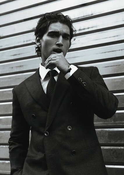 Josh Heuston photo