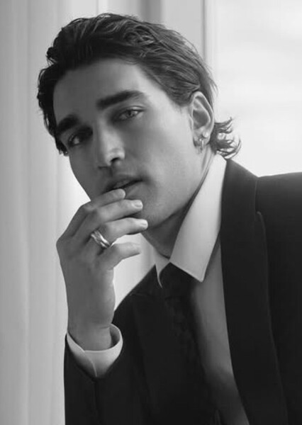 Josh Heuston photo