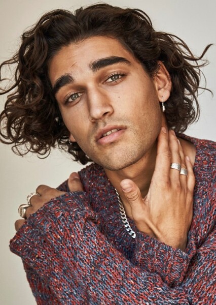 Josh Heuston photo