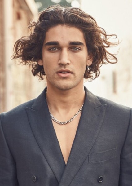 Josh Heuston photo