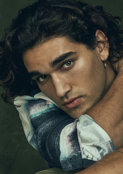Josh Heuston photo