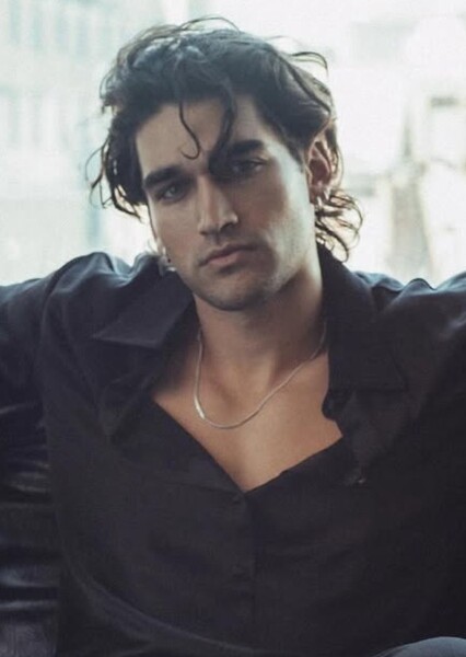 Josh Heuston photo