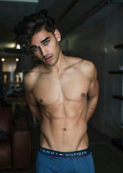 Josh Heuston photo