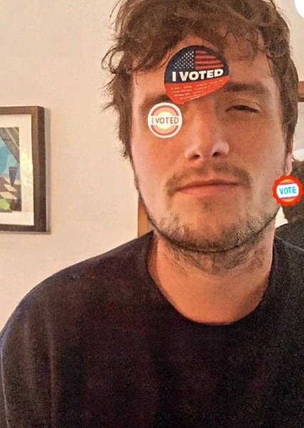 Josh Hutcherson photo