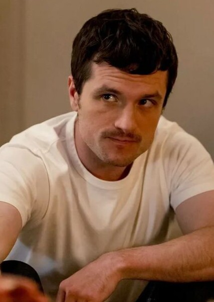 Josh Hutcherson photo