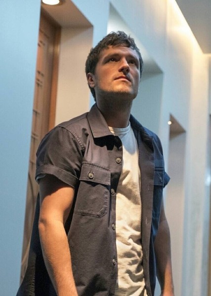 Josh Hutcherson photo