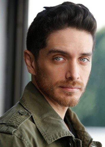 Josh Keaton photo