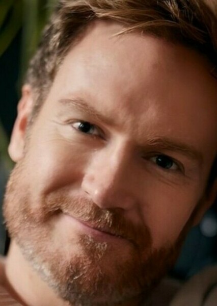 Josh Lawson photo