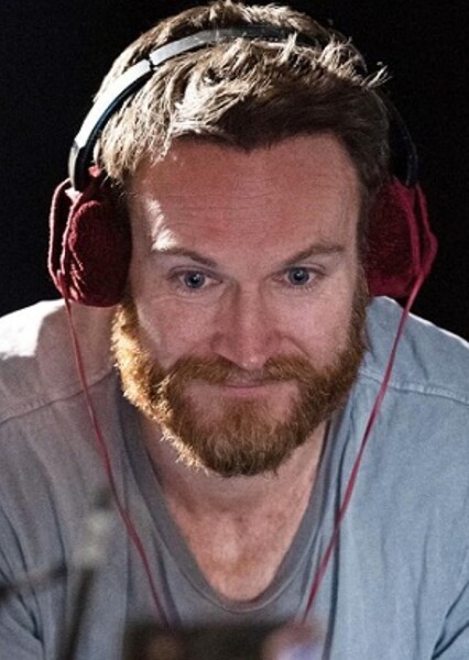 Josh Lawson photo