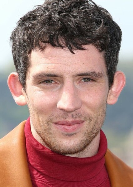 Josh O'Connor photo