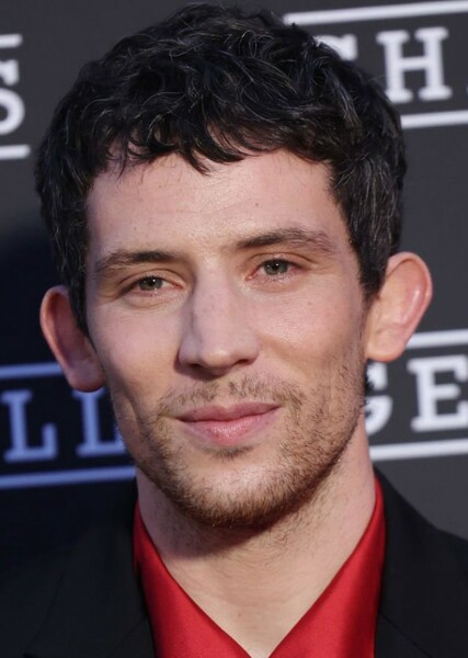 Josh O'Connor photo